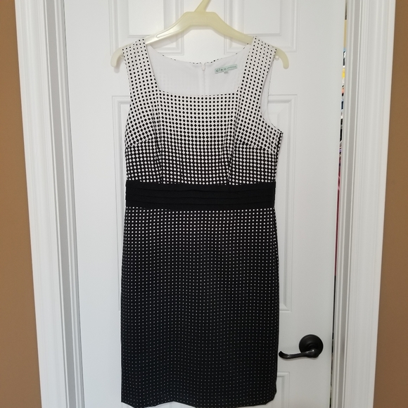 Dress, Elegant " ombre " shift dress. - Picture 1 of 5